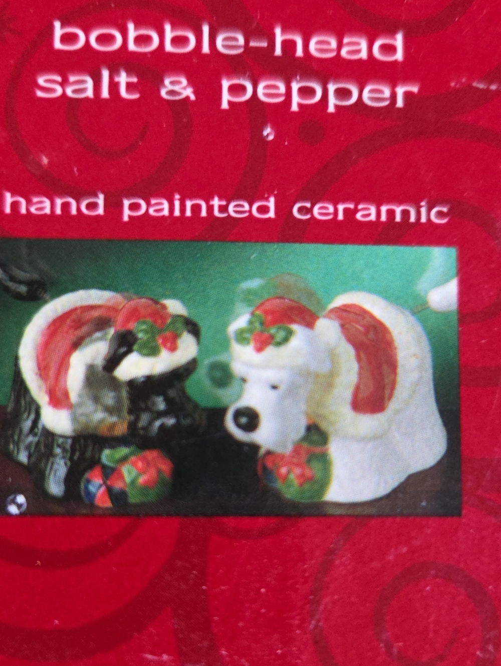 Christmas Bobble-Head Dog Salt & Pepper Shakers - Picture 6 of 6